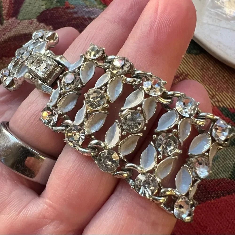Vintage Silver Rhinestone Petal Link Bracelet